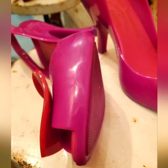 Vivienne Westwood ANGLOMANIA Jelly Heals - Picture 2 of 4